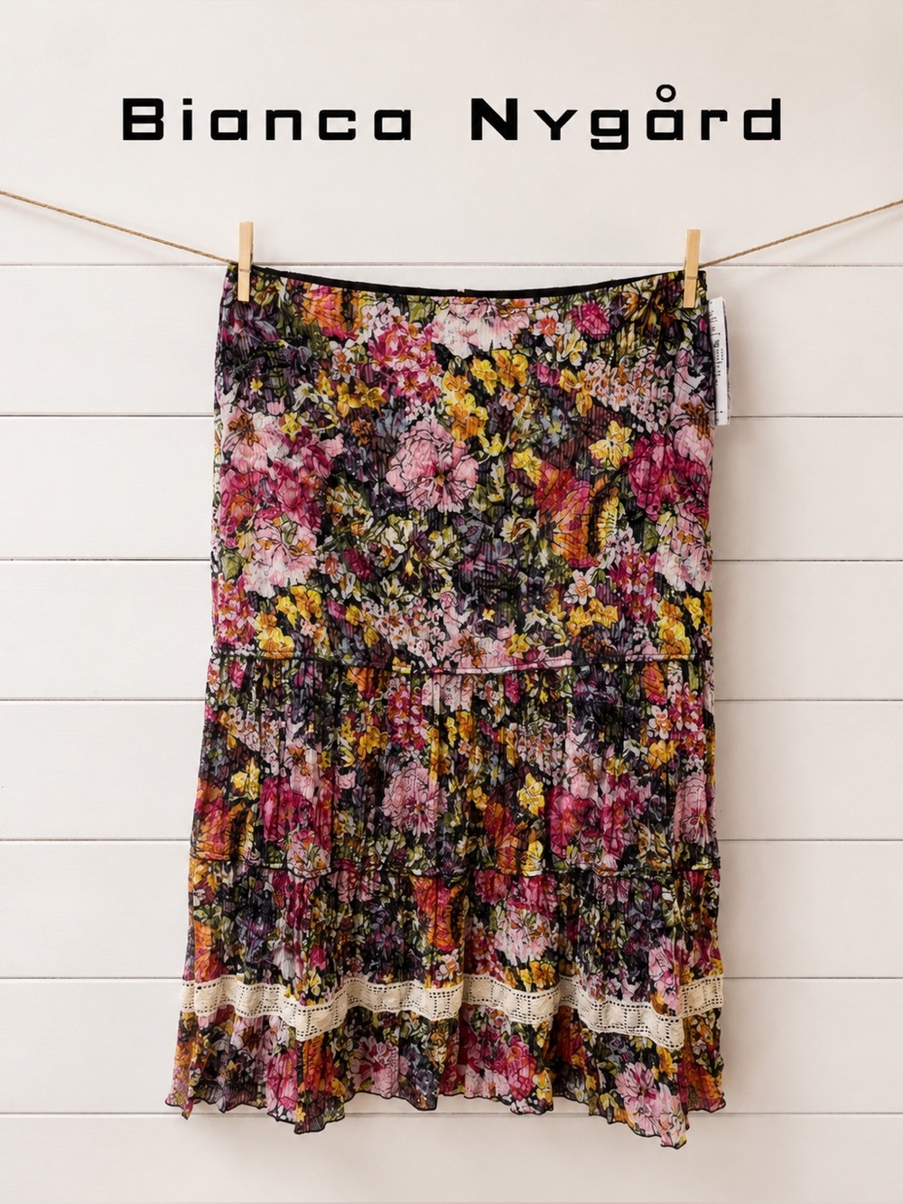 BIANCA NYGÅRD Multicolor Floral Skirt - Size 14 (NWT)
